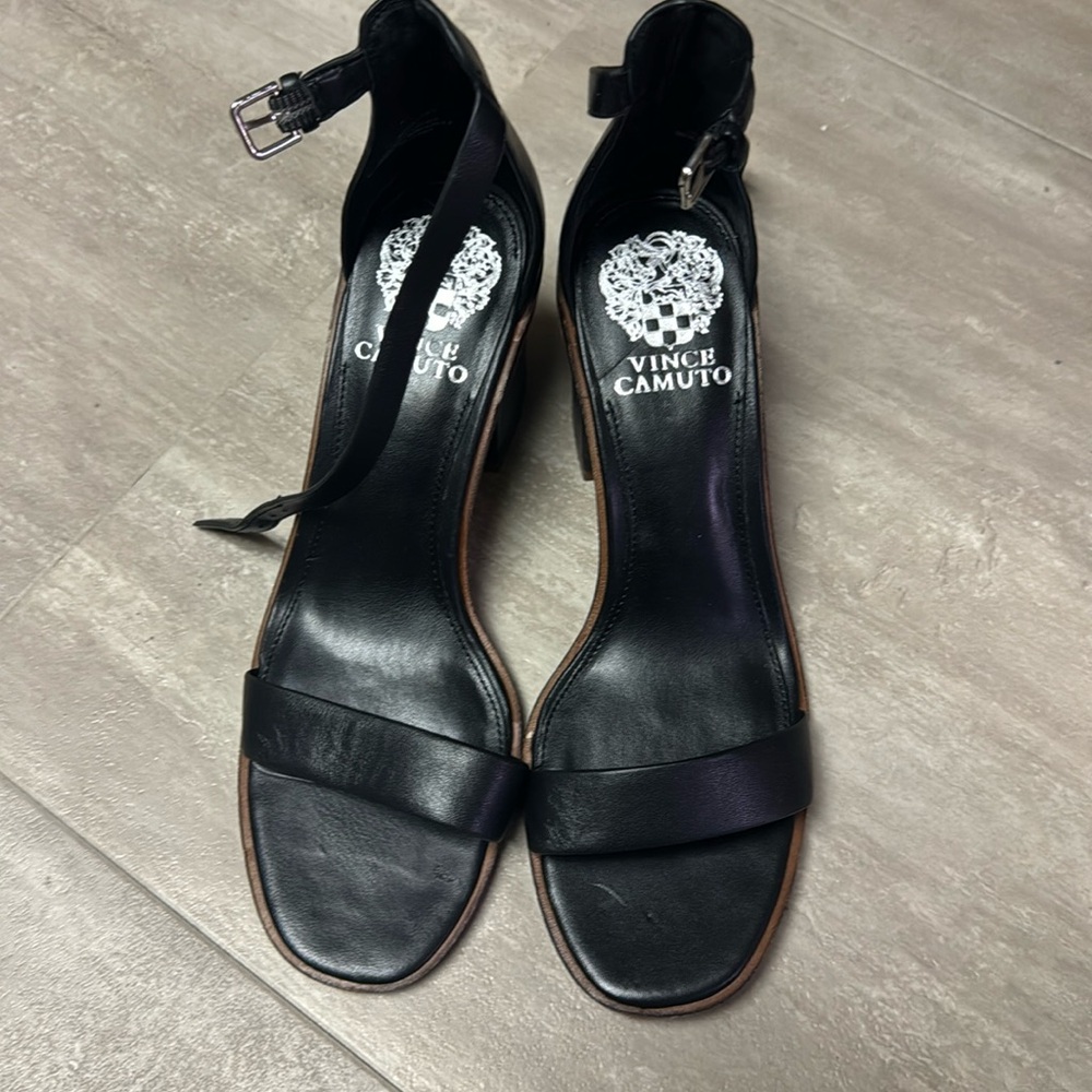 Vince Camuto 3in thick heels